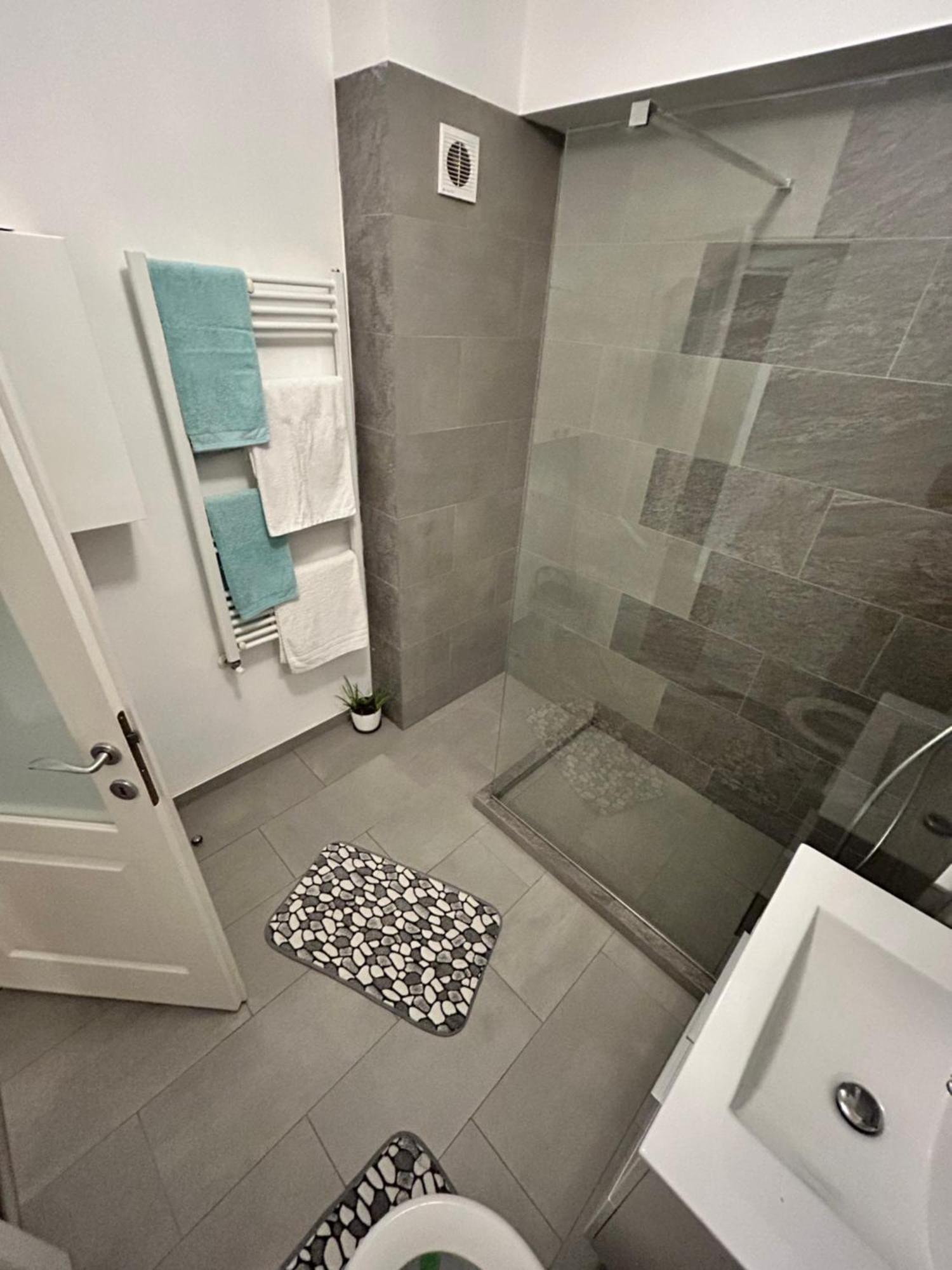 Bobo S House Lägenhet Cluj-Napoca Exteriör bild